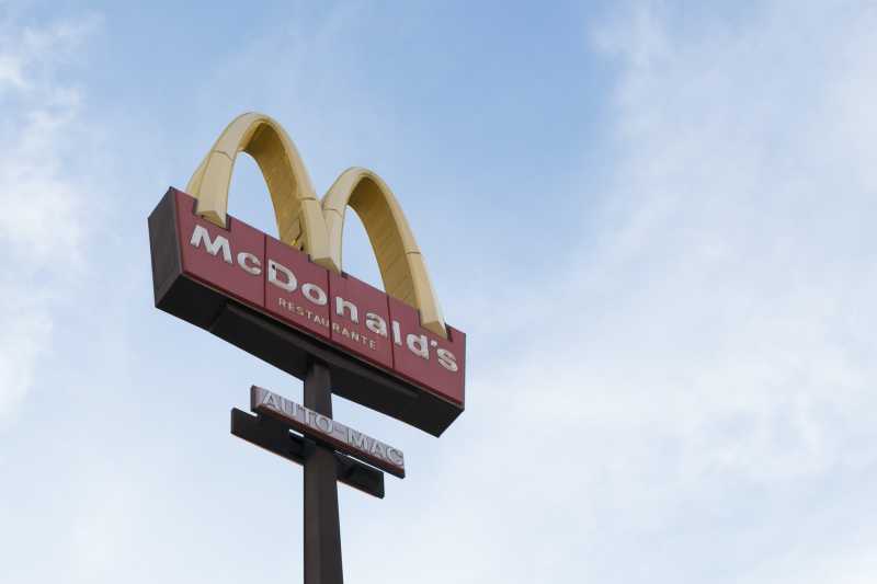 Mcdonalds sign